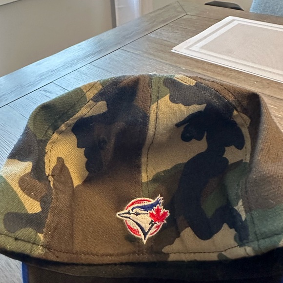 New Era Camo Blue Jays Cap - Picture 4 of 4